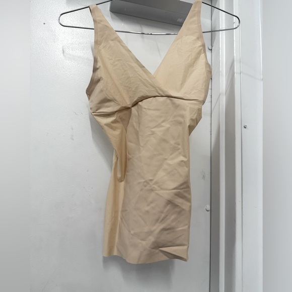 Yummie Beige Sleeveless Top - Picture 1 of 6